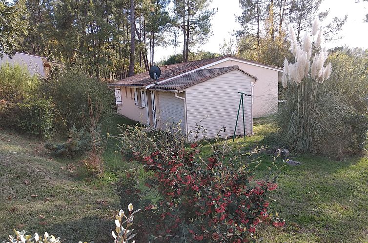 Vrijstaande woning in Brossac