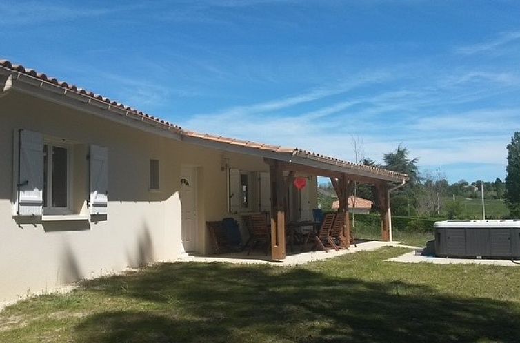 Vrijstaande woning in Brossac