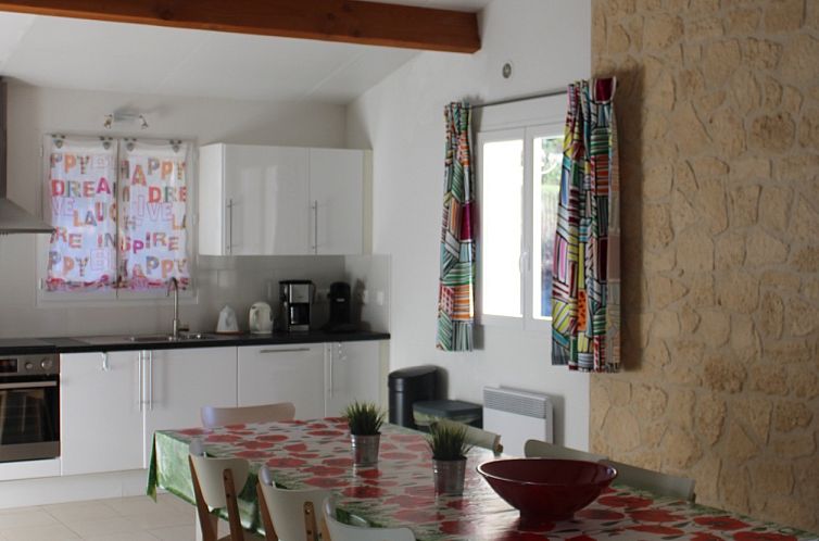 Vrijstaande woning in Brossac