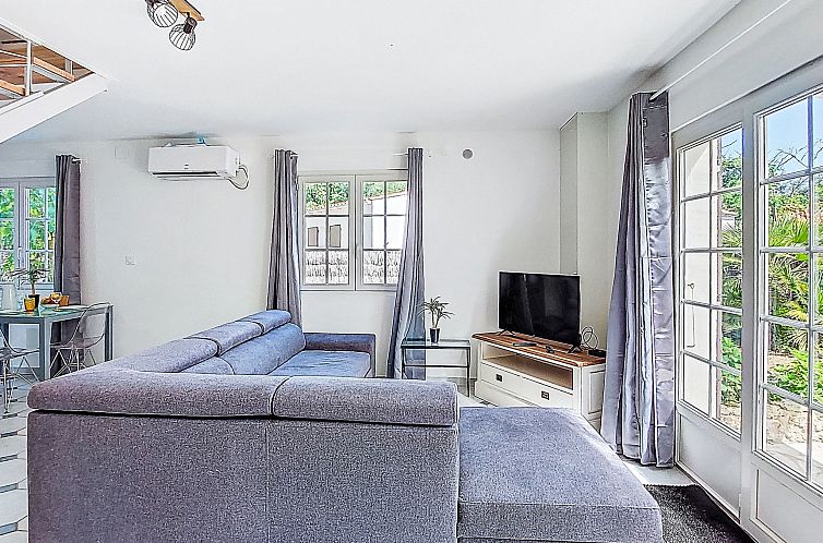 Vakantiehuis Les Cariatides 4