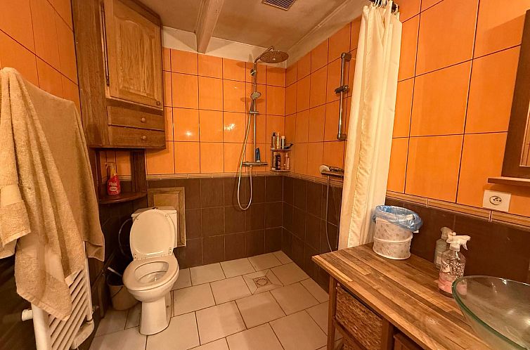 Geschakelde woning in Les Thons