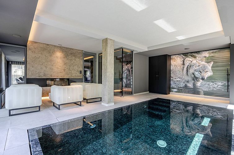 Vakantiehuis Loge aux Loups, Innenpool, Sauna, nahe am See