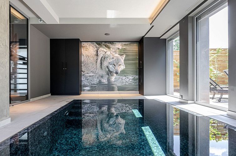 Vakantiehuis Loge aux Loups, Innenpool, Sauna, nahe am See