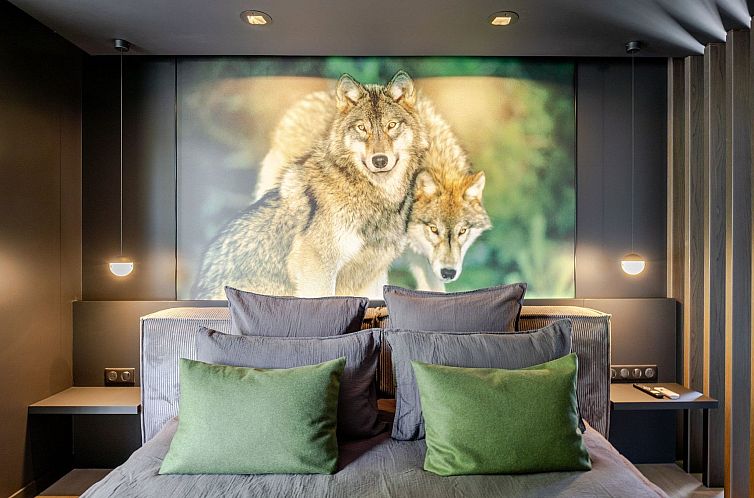 Vakantiehuis Loge aux Loups, Innenpool, Sauna, nahe am See