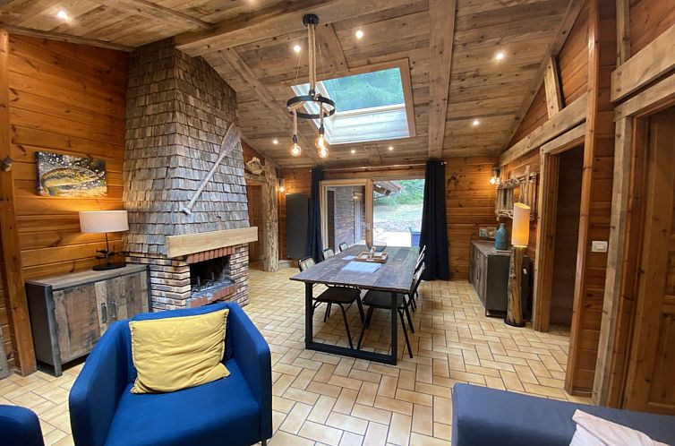 «LE Fishing Lodge Chalet»