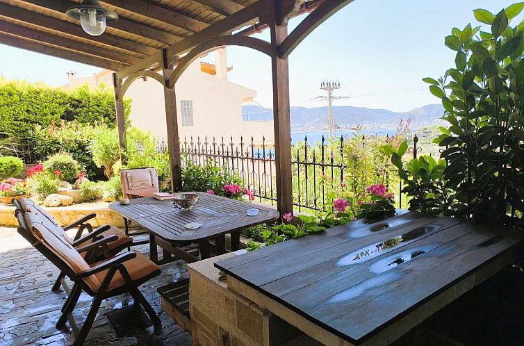 Vrijstaande woning in Porto Rafti