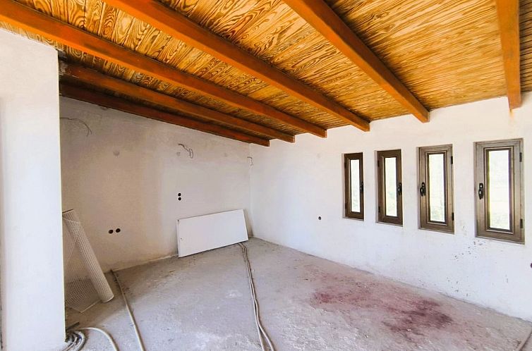 Vrijstaande woning in Porto Rafti