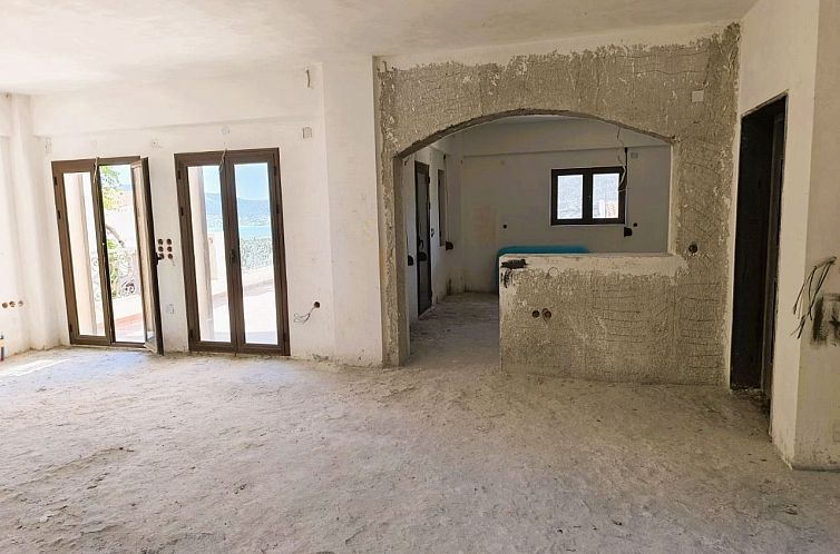 Vrijstaande woning in Porto Rafti