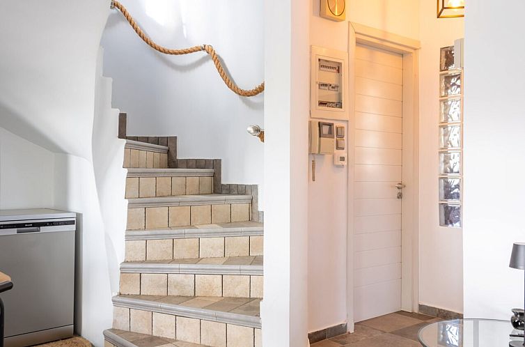 Geschakelde woning in Porto Rafti