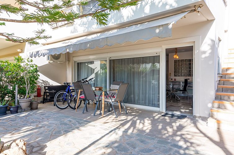 Geschakelde woning in Porto Rafti