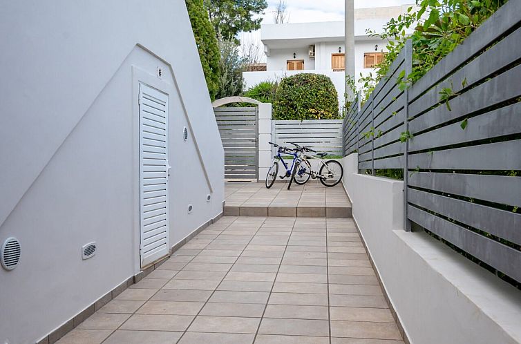 Geschakelde woning in Porto Rafti