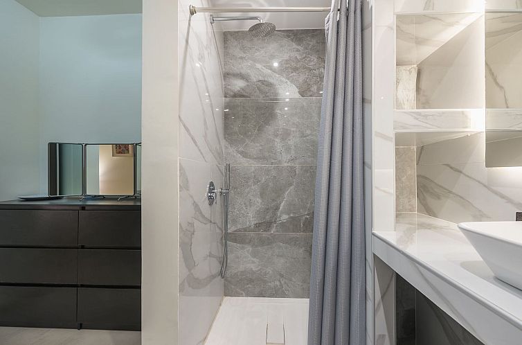 Appartement Stilvolle 2 Schlafzimmer, nur wenige Schritte vo