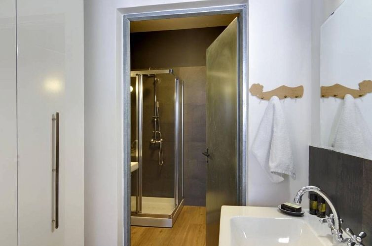 Appartement Studio "Purple Heart" mit Terrasse