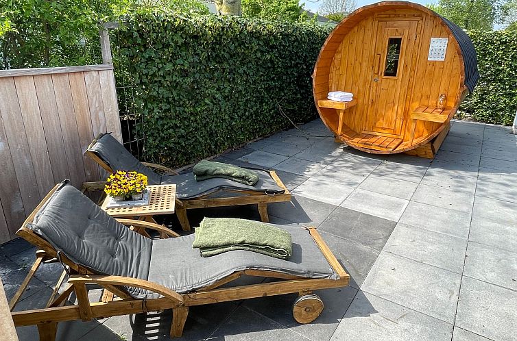 Vakantiehuis mit Außen-Sauna und Außen-Whirlpool
