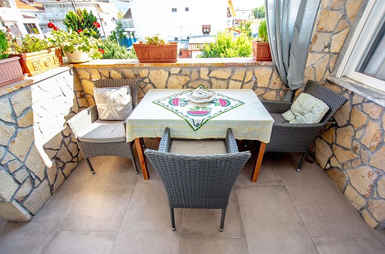 Appartement mit Terrasse