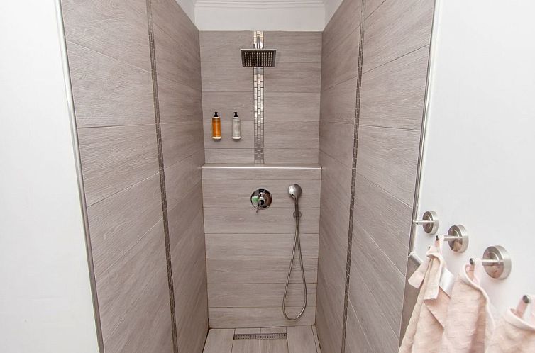 Appartement mit Terrasse