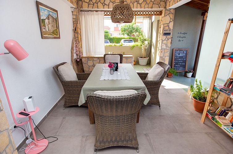 Appartement mit Terrasse