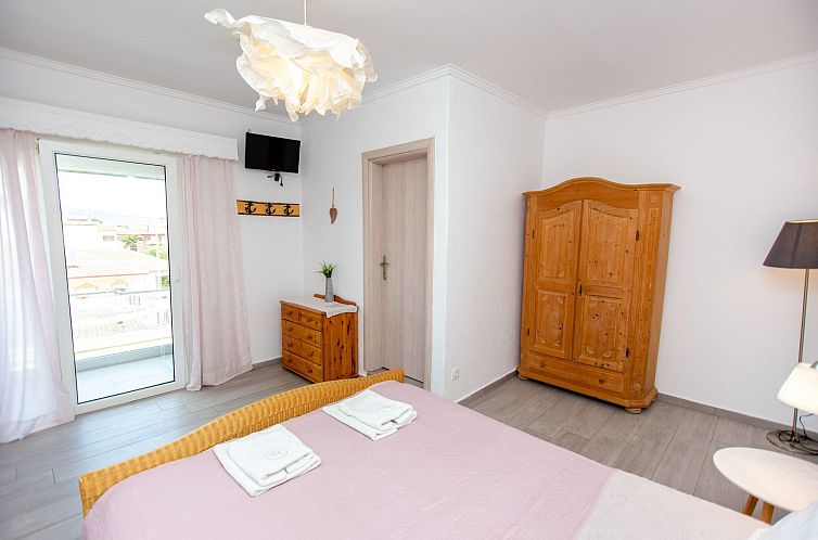 Appartement mit Terrasse