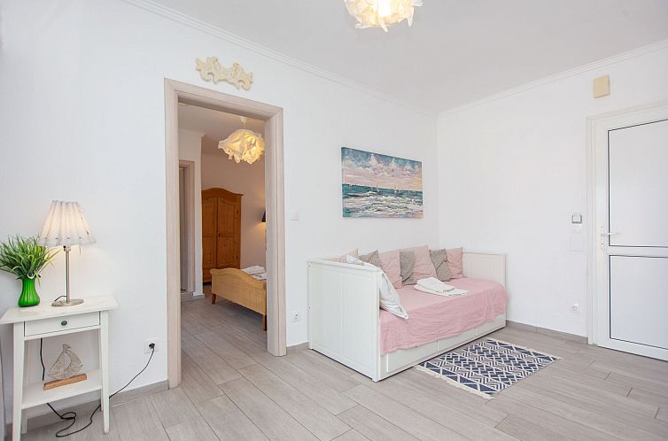 Appartement mit Terrasse