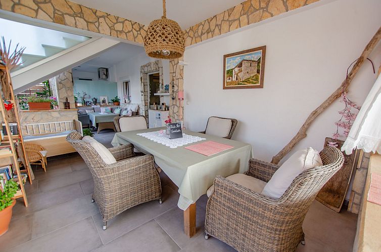 Appartement mit Terrasse