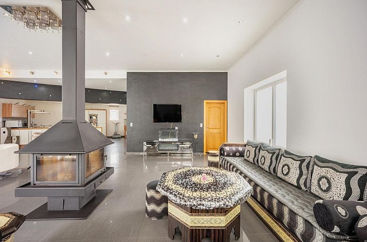 Magnifique maison de vacances pour 10 adultes avec pscine in