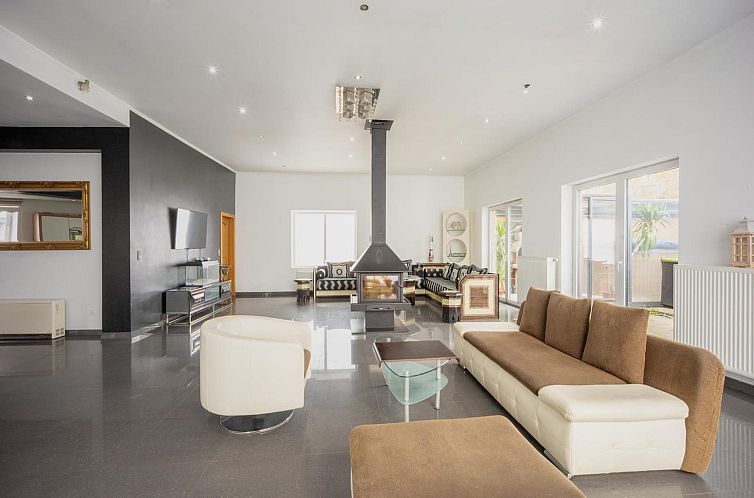 Magnifique maison de vacances pour 10 adultes avec pscine in