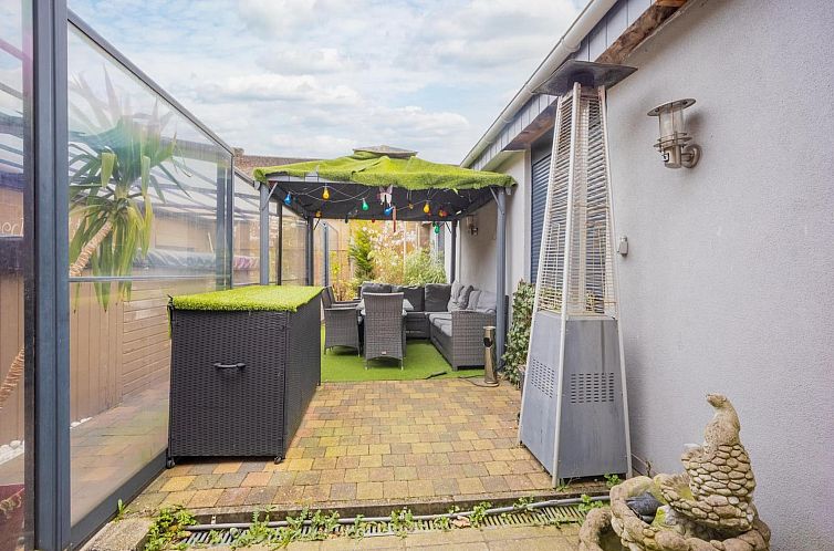 Magnifique maison de vacances pour 10 adultes avec pscine in