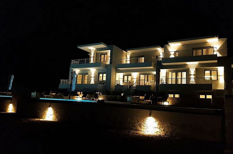 Vakantiehuis Villa für 8 Pers with pool in Plataria - Koral