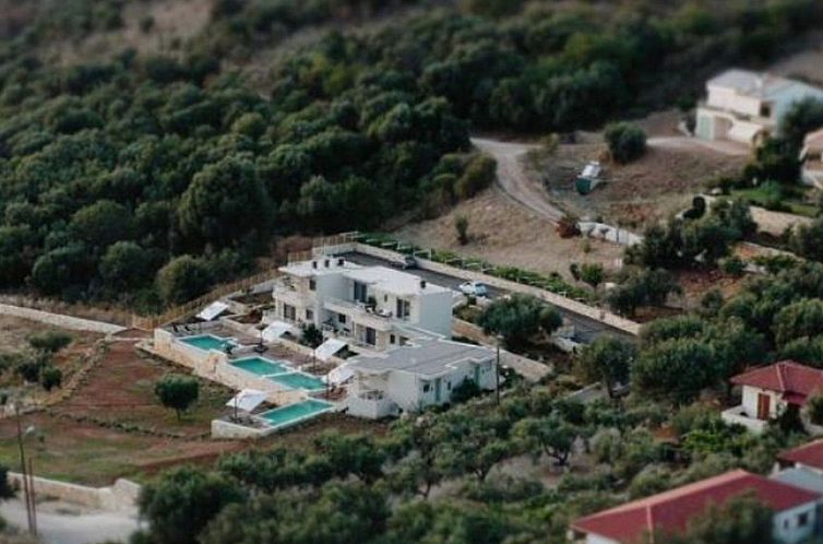 Vakantiehuis Villa für 8 Pers with pool in Plataria - Koral