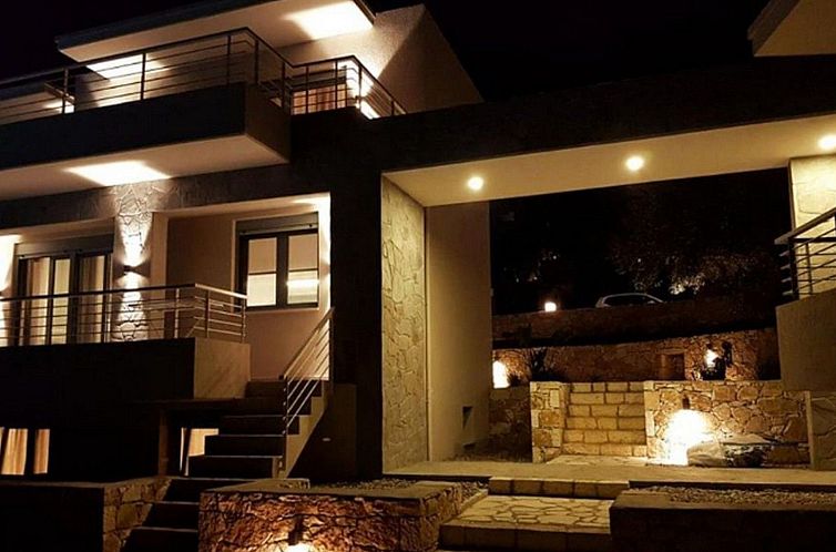 Vakantiehuis Villa für 8 Pers with pool in Plataria - Koral