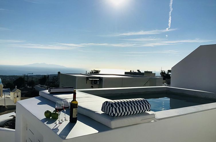 Vrijstaande woning in Fira