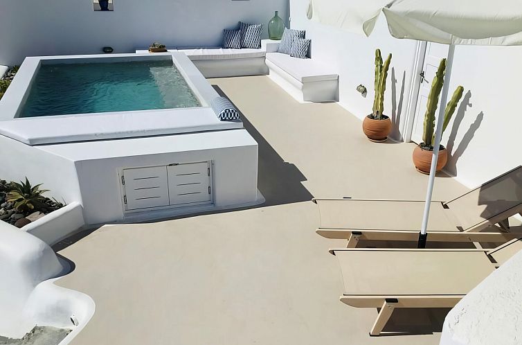 Vrijstaande woning in Fira