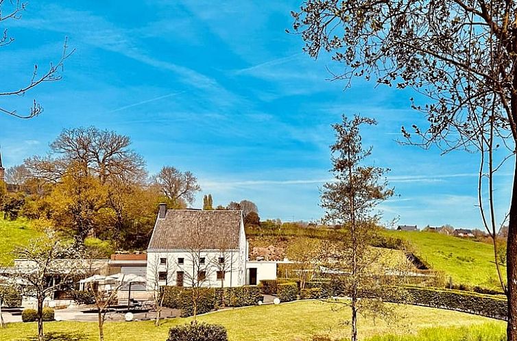 Vakantiehuis in Aubel, gelegen in de prachtige natuur van de Ardennen, Luik, Belgie. Geniet van rust en uitzicht in deze charmante vakantiewoning.