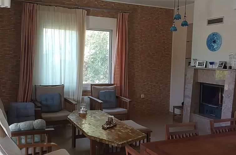 Vrijstaande woning in Afantou