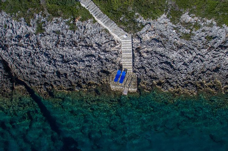 Vakantiehuis Marine Villa mit privatem Zugang zum Meer - Iri