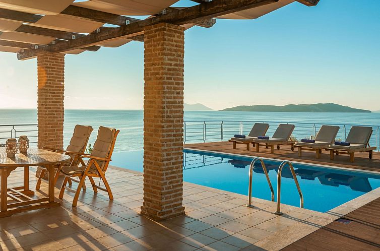 Vakantiehuis Karavi Villa mit privatem Zugang zum Meer