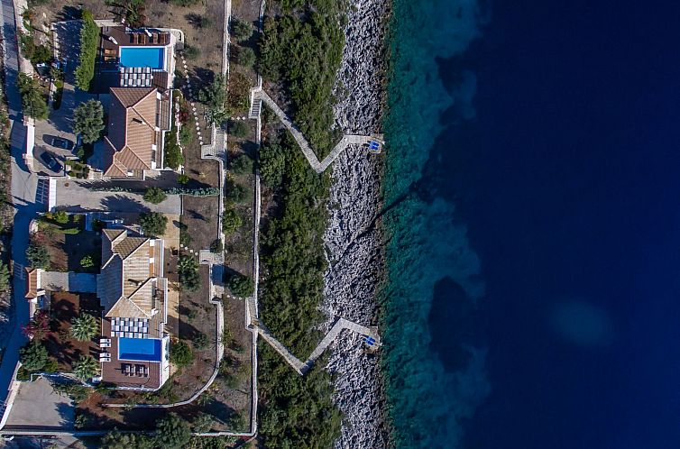 Vakantiehuis Karavi Villa mit privatem Zugang zum Meer