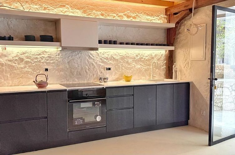 Geschakelde woning in Katouna