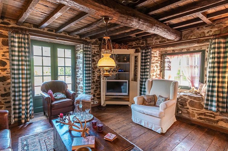 Vakantiehuis Ardenner Villa mit Jacuzzi