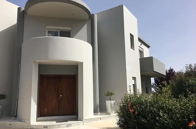 Villa Koukounari
