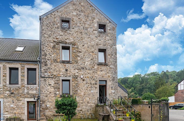 Magnifique habitation pour 5 adultes avec piscine intérieur