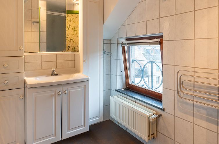 Magnifique habitation pour 5 adultes avec piscine intérieur