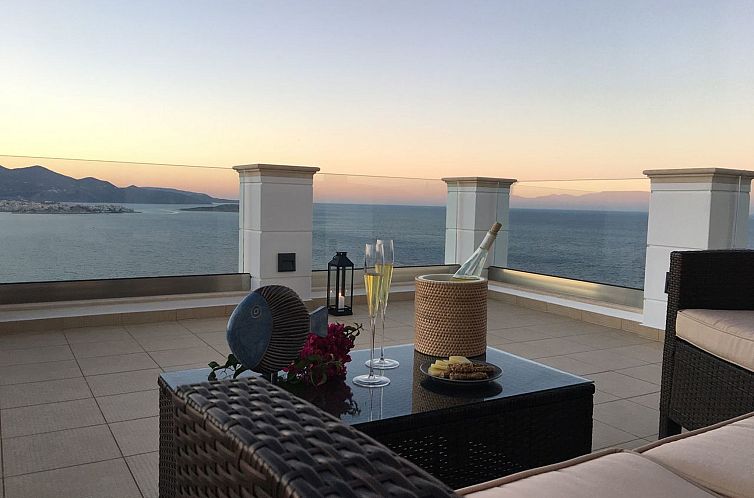 Vakantiehuis Brandneue, schicke und luxuriöse Wohnung