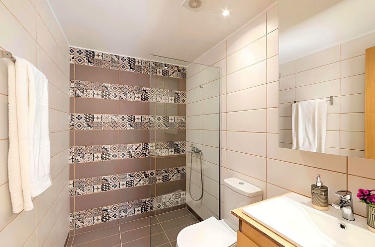 Vakantiehuis Ferienvilla "Canes" mit Blick auf das Wasser