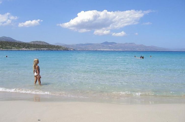 Appartement Wohnung mit Pool im Blumenparadies