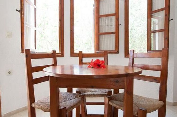 Appartement Wohnung mit Pool im Blumenparadies