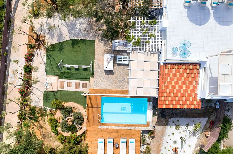 Vakantiehuis "Cretan Lodge" mit Blick auf das Wasser