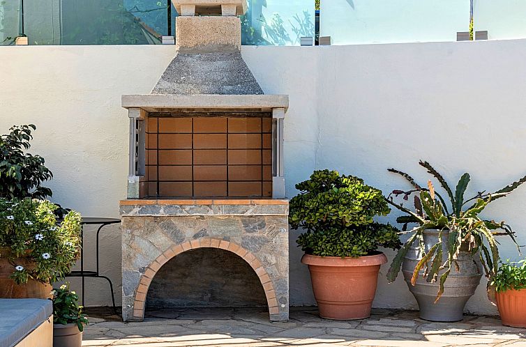 Vakantiehuis Olivengrüne Villa mit privatem beheiztem Pool