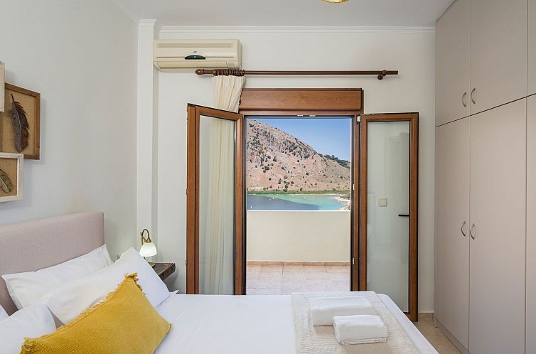 Vakantiehuis Wunderschöne Villa mit Seeblick und Pool in de