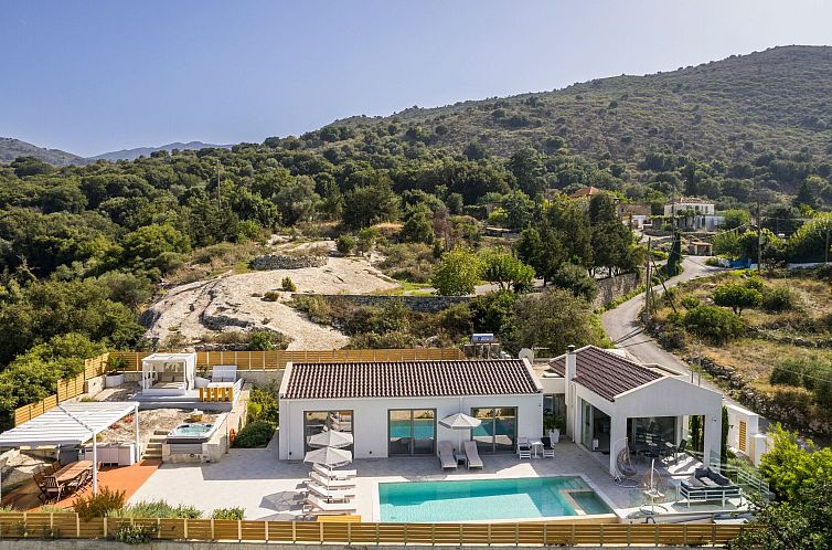 Vakantiehuis Villa White Harmony 6km vom Strand entfernt mit